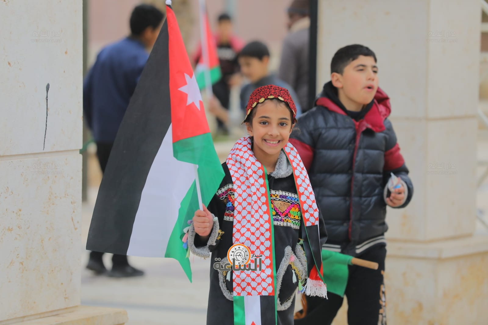 Madar Al-Saa Images 0.1418366430093314