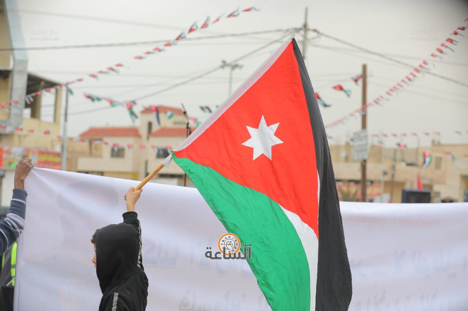 Madar Al-Saa Images 0.9497405380922073