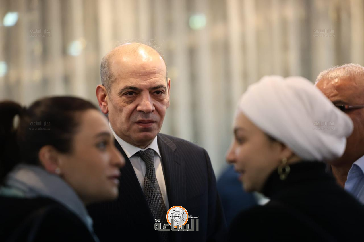 Madar Al-Saa Images 0.37614496544488096