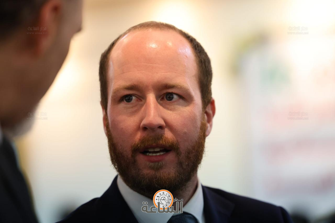 Madar Al-Saa Images 0.8559756186342071