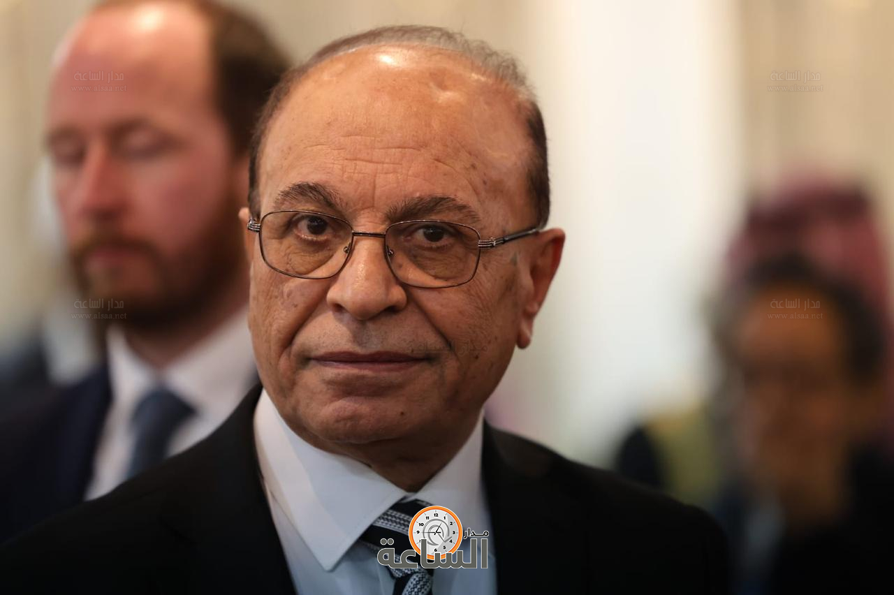 Madar Al-Saa Images 0.416086113343034