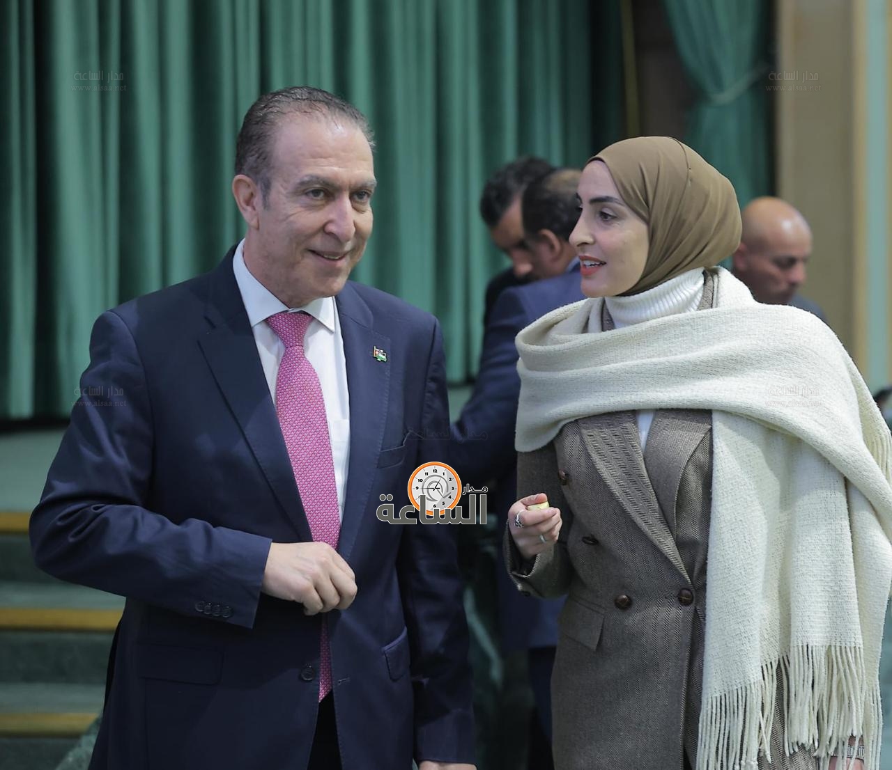 Madar Al-Saa Images 0.8718341183554912