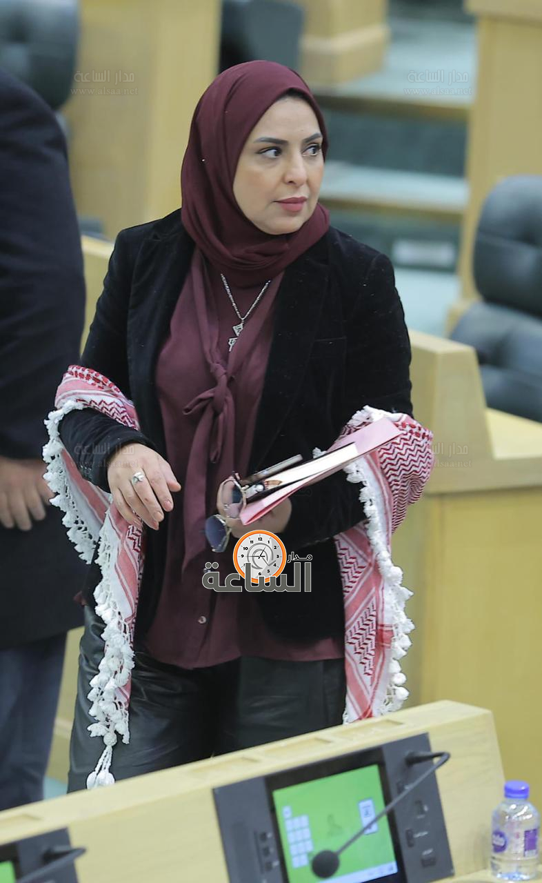 Madar Al-Saa Images 0.13690087175412224