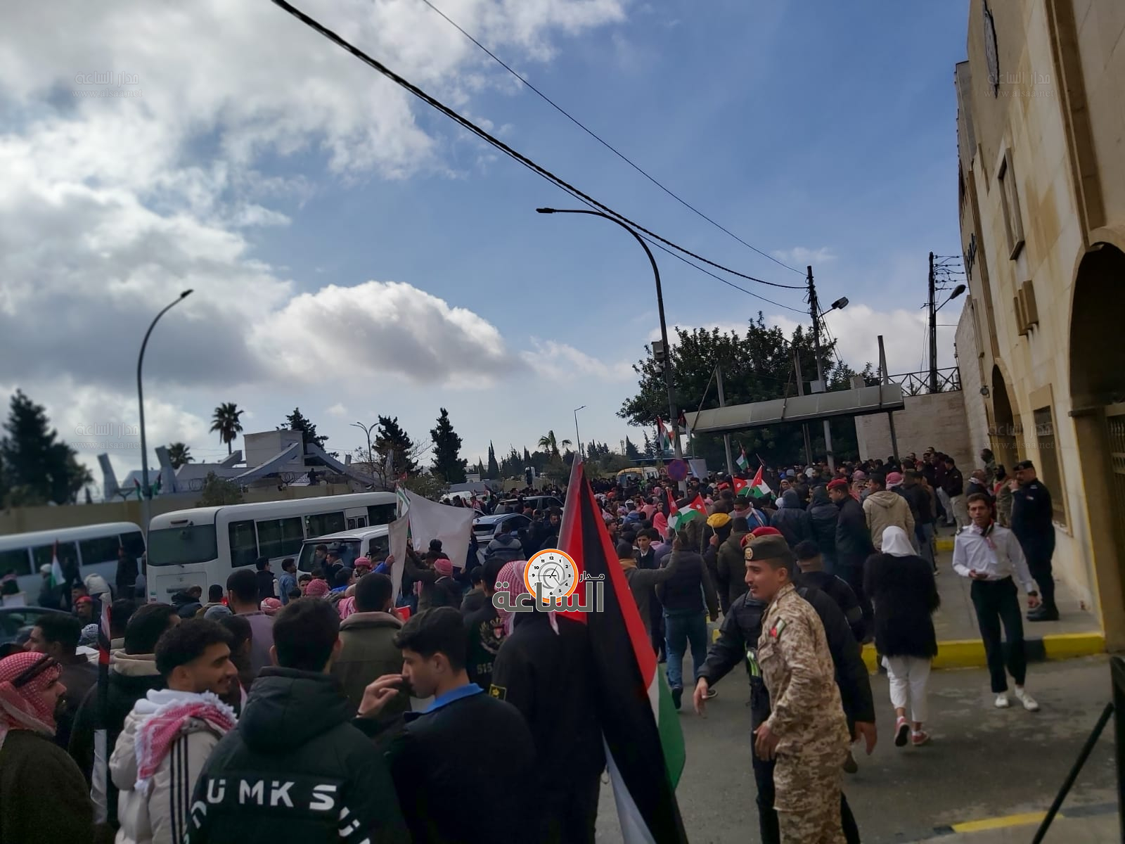 Madar Al-Saa Images 0.7387234855105427