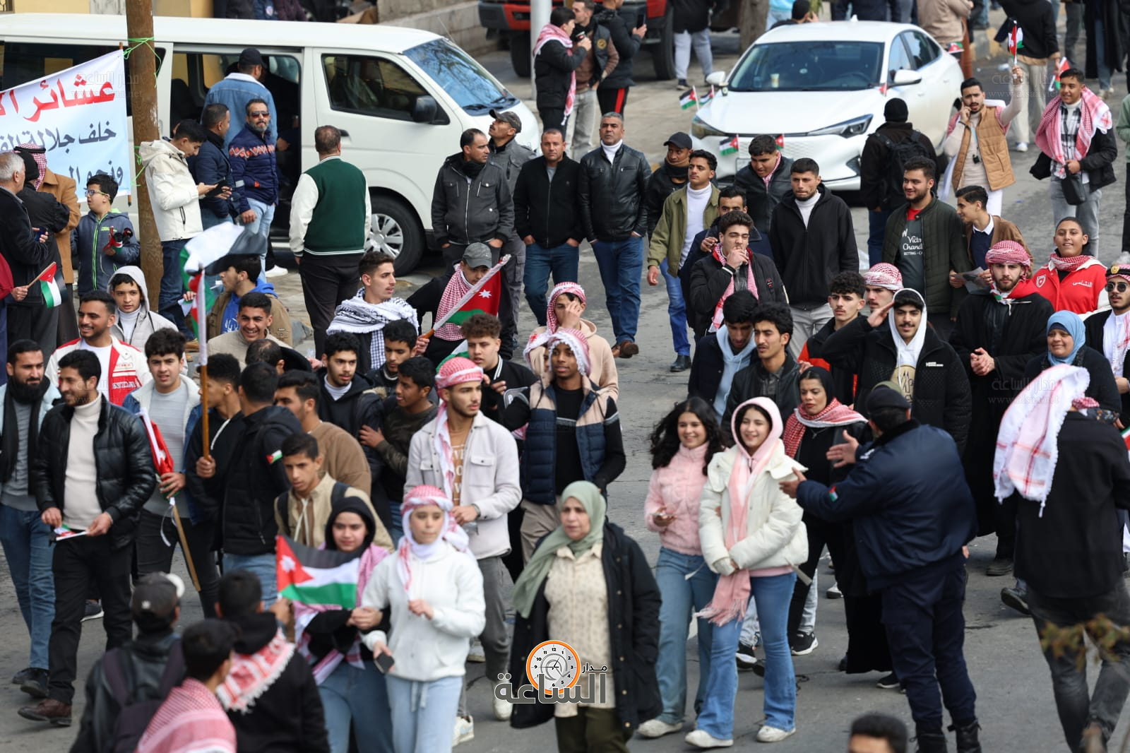 Madar Al-Saa Images 0.7572478760899186