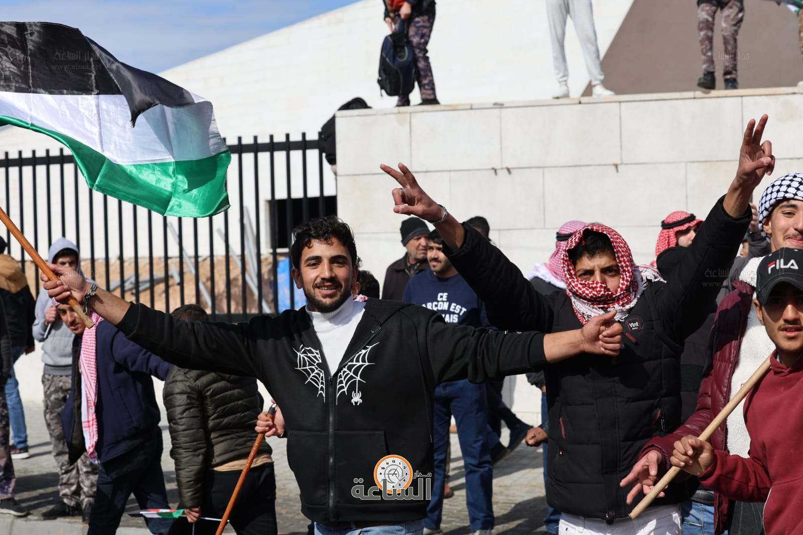 Madar Al-Saa Images 0.07972826015353651