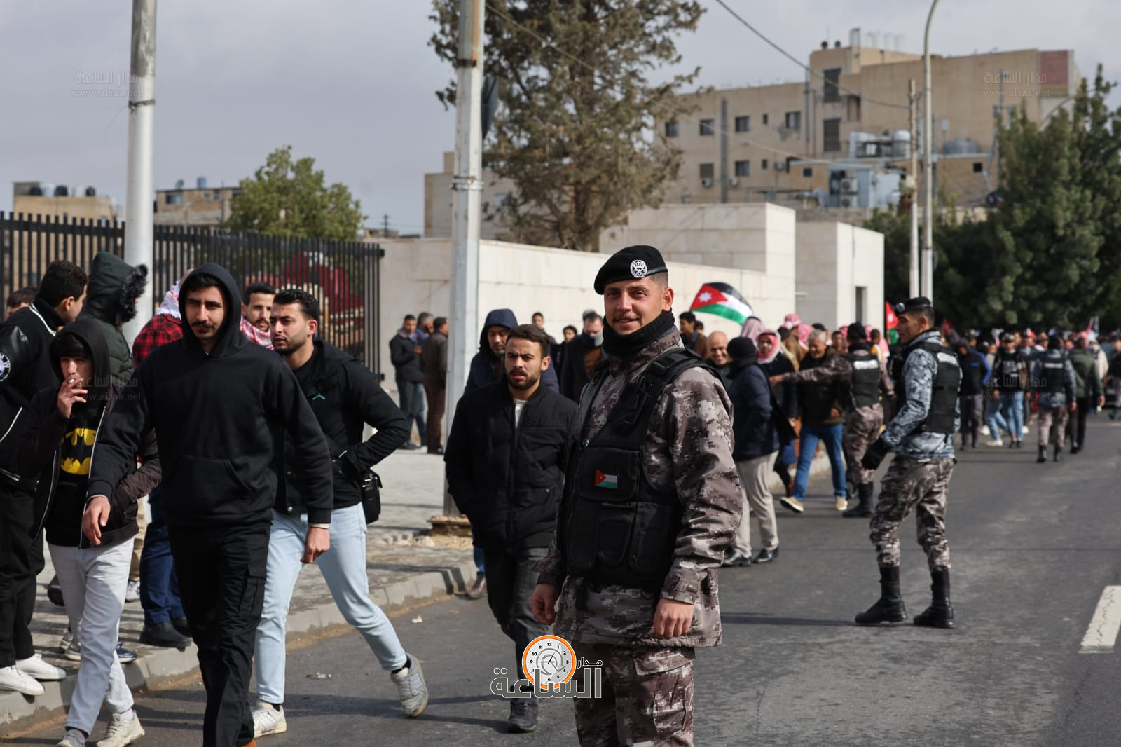 Madar Al-Saa Images 0.6059498809408197