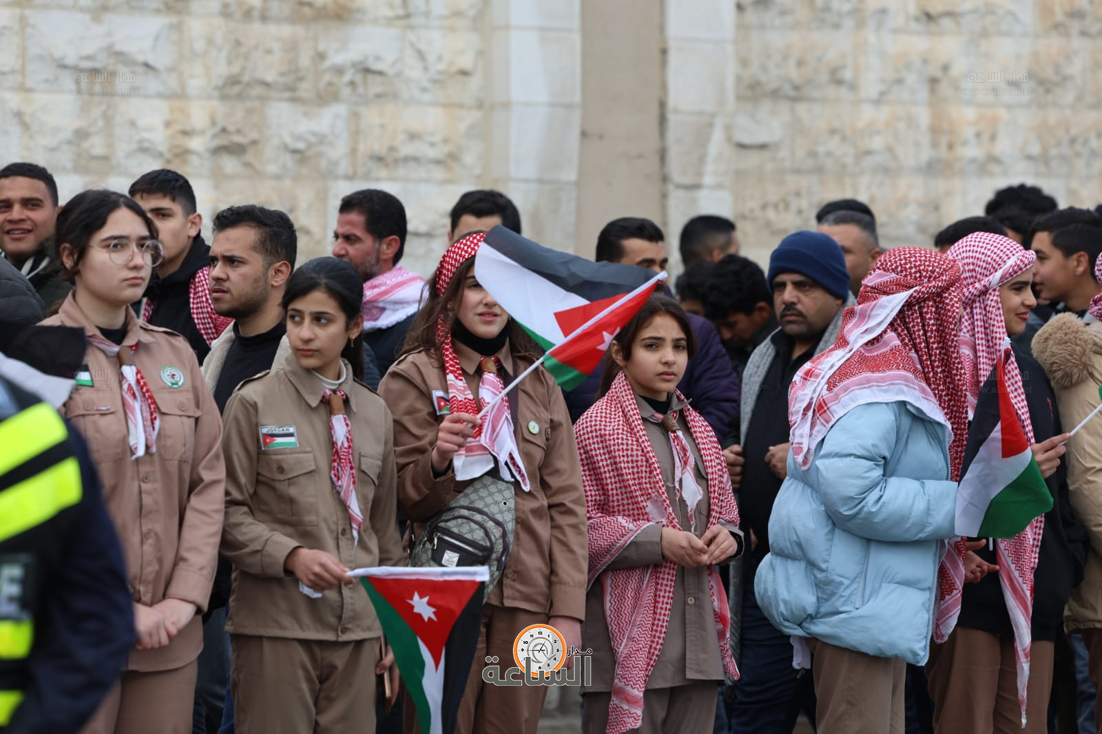 Madar Al-Saa Images 0.48381458395851773