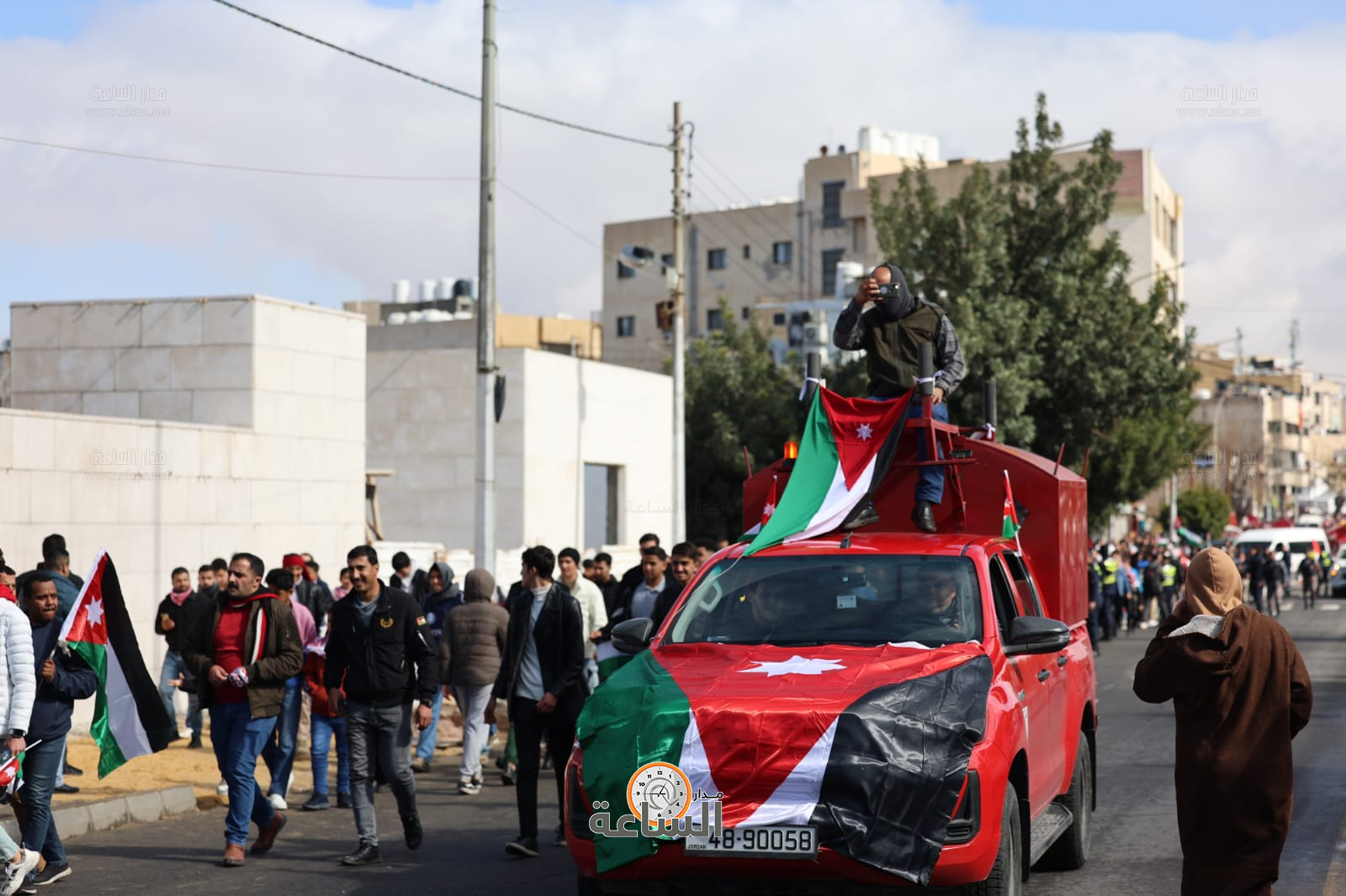 Madar Al-Saa Images 0.12449556890253732