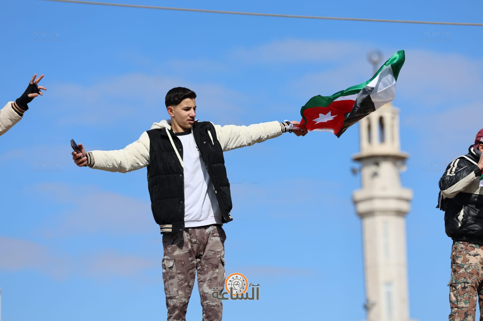 Madar Al-Saa Images 0.03163331009501724