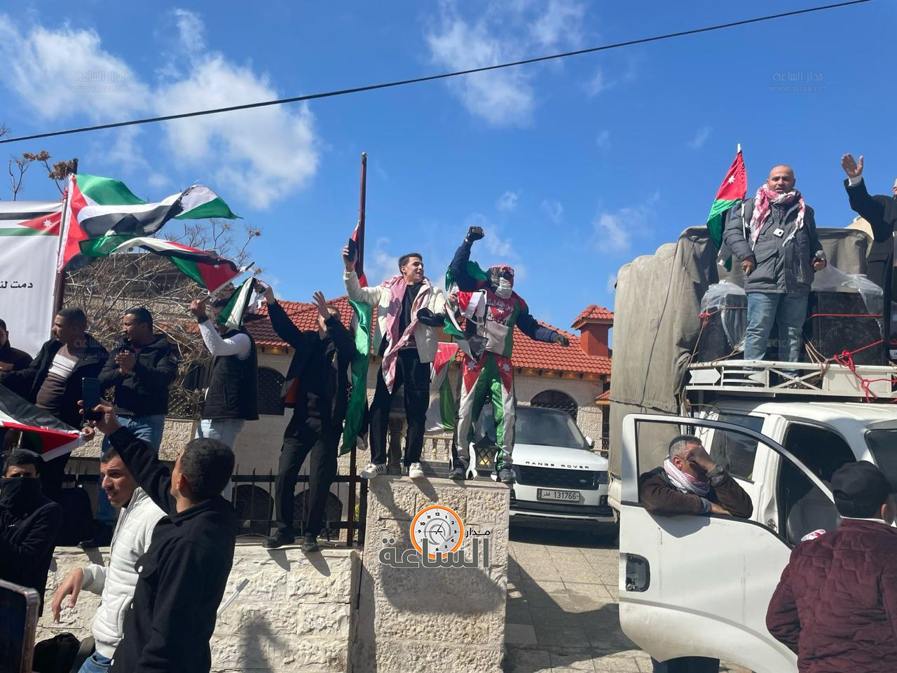 Madar Al-Saa Images 0.3799626367155886