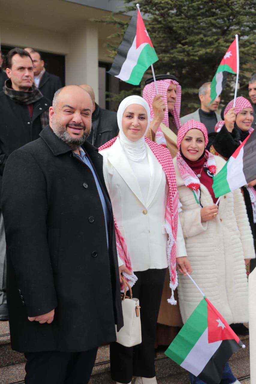 Madar Al-Saa Images 0.48064166267695985