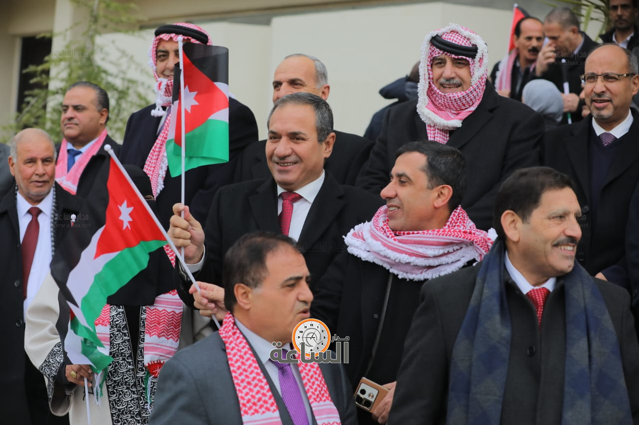 Madar Al-Saa Images 0.8596607692111233