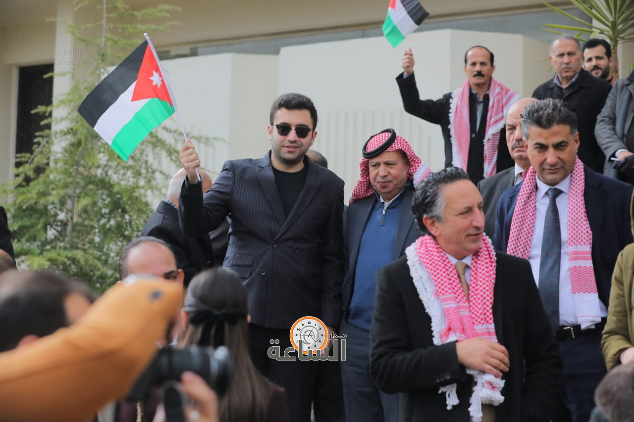 Madar Al-Saa Images 0.21709237415318494