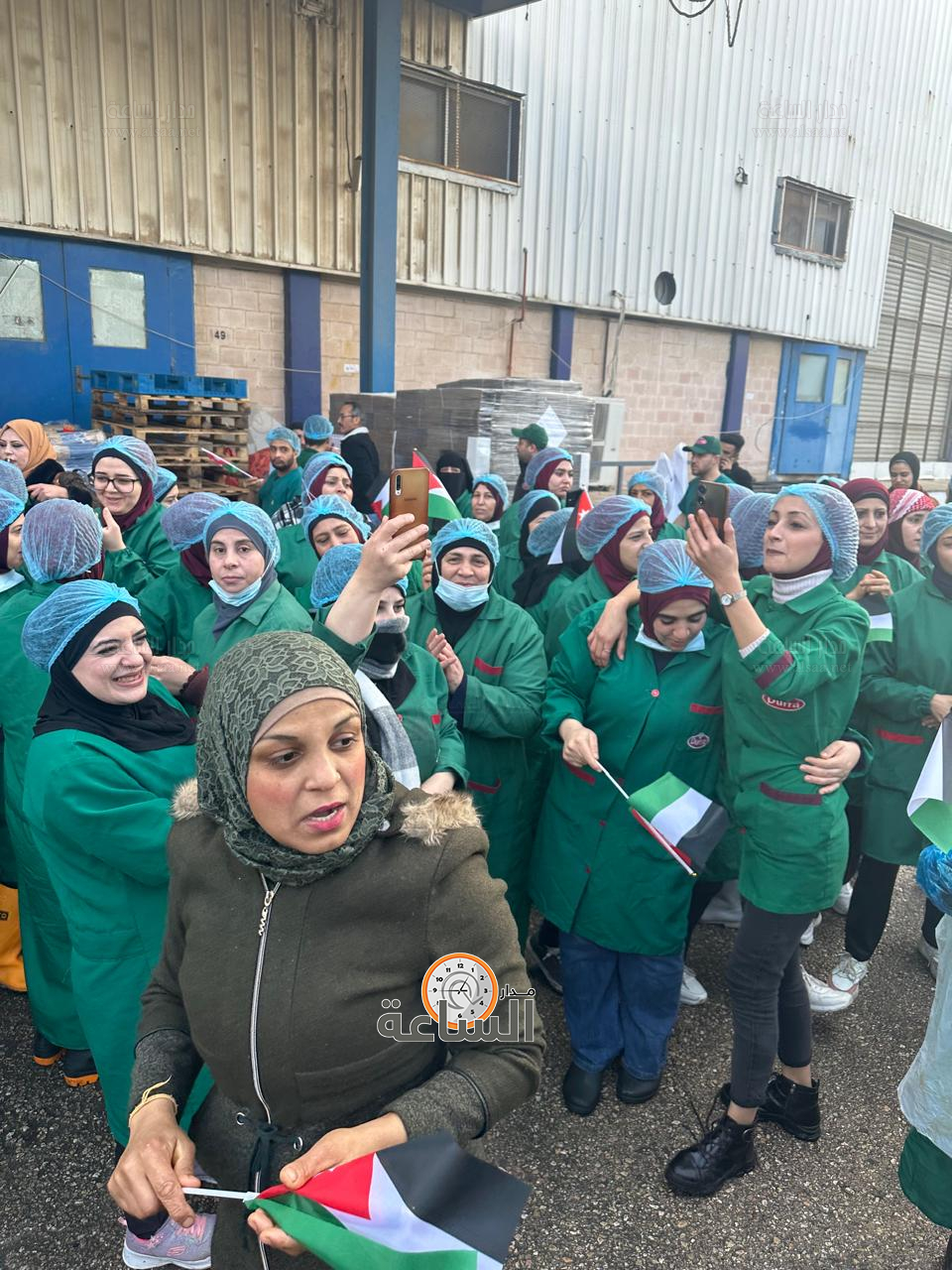 Madar Al-Saa Images 0.4583892340315361