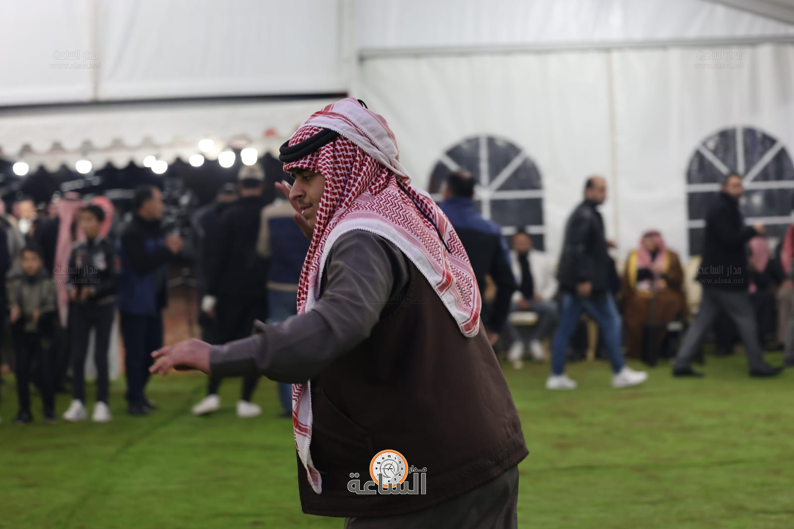 Madar Al-Saa Images 0.7372653297575742