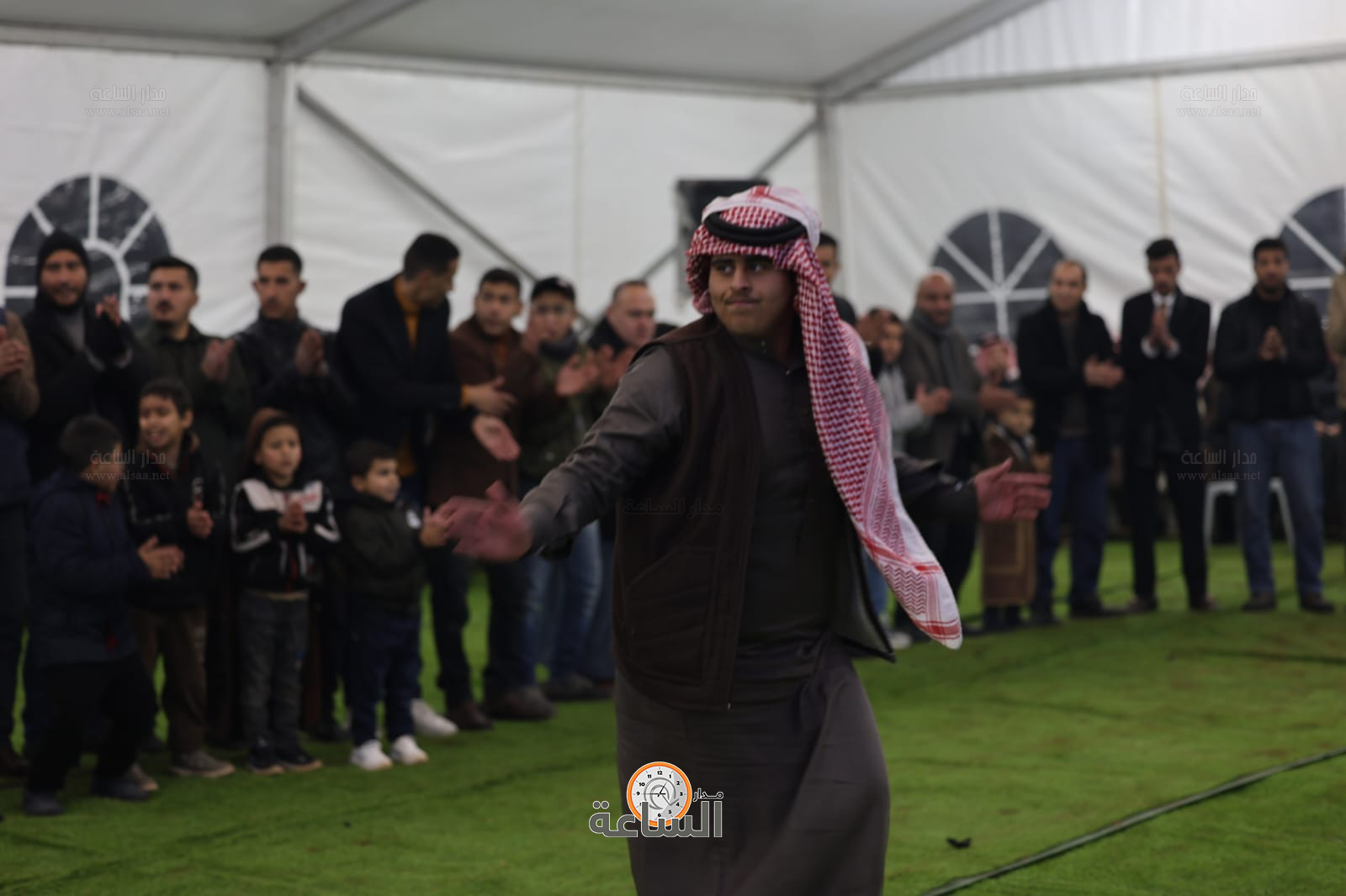 Madar Al-Saa Images 0.9020988850223215