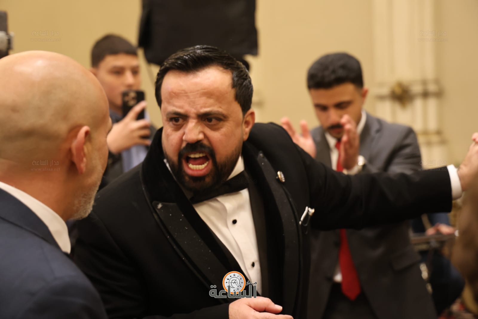 Madar Al-Saa Images 0.8000964336193892