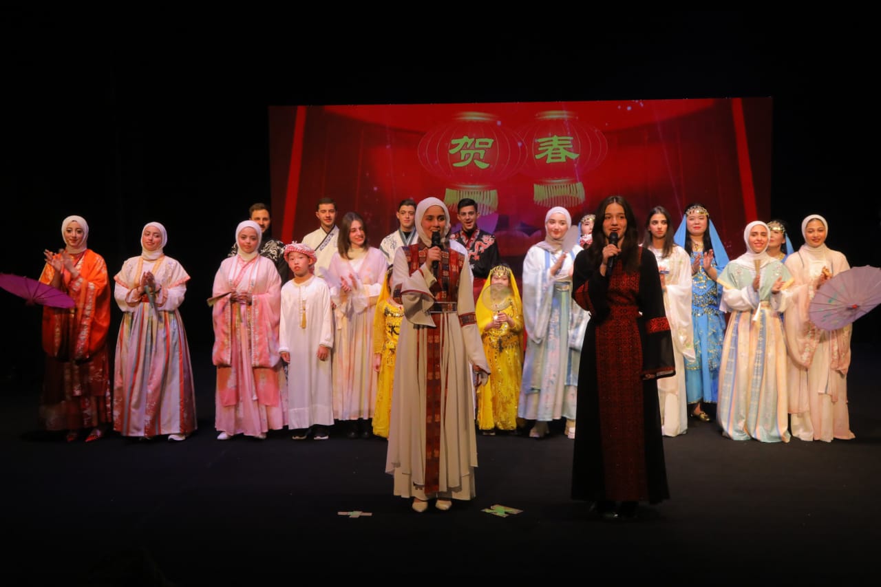 Madar Al-Saa Images 0.07239402674566042