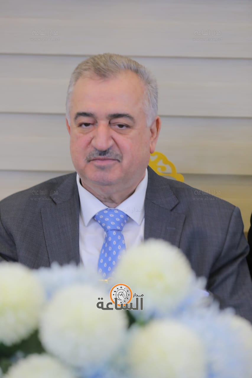 Madar Al-Saa Images 0.999047671086599