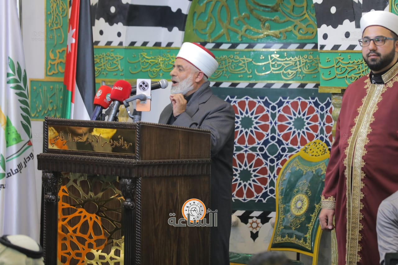 Madar Al-Saa Images 0.4829749596372621