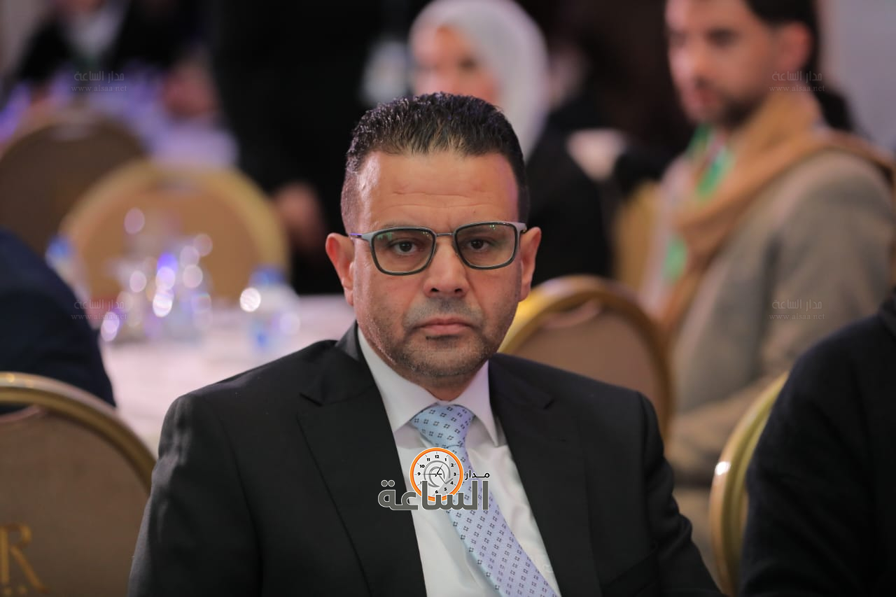 Madar Al-Saa Images 0.30297955393417