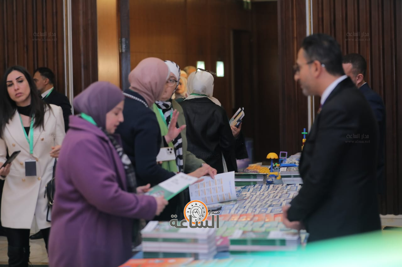 Madar Al-Saa Images 0.9818015435966989