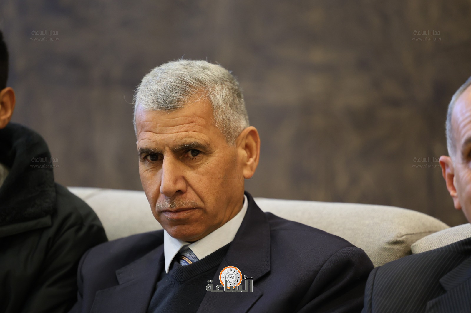 Madar Al-Saa Images 0.618915095296682