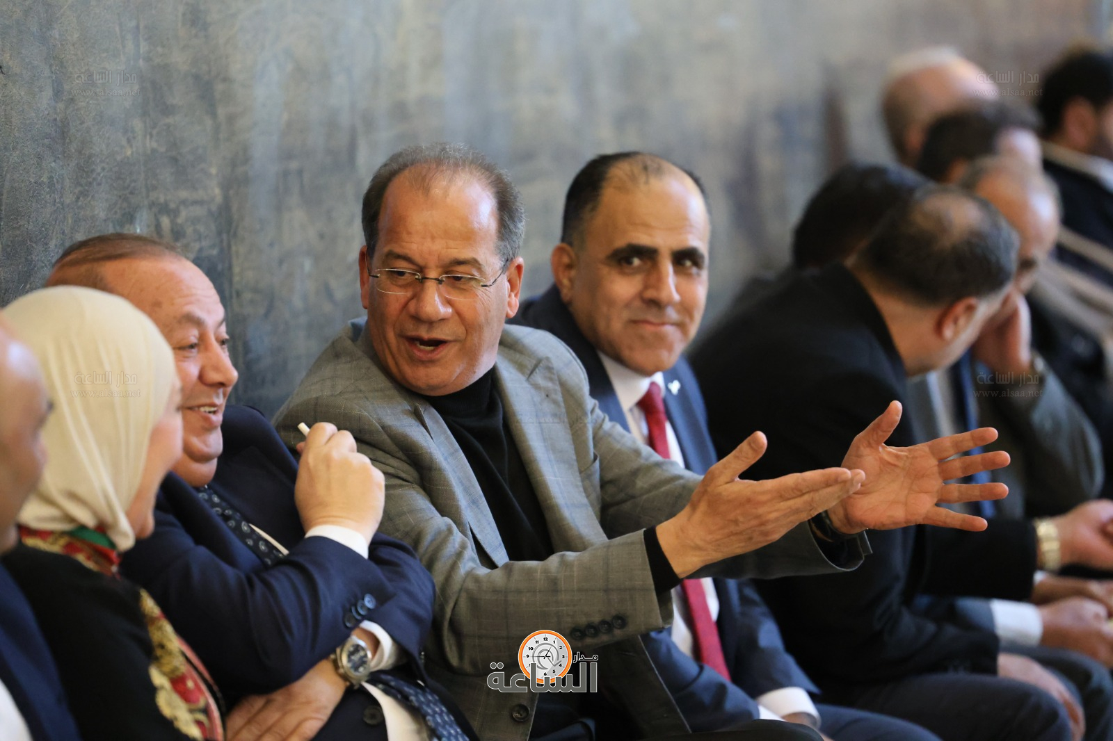 Madar Al-Saa Images 0.827437314158614