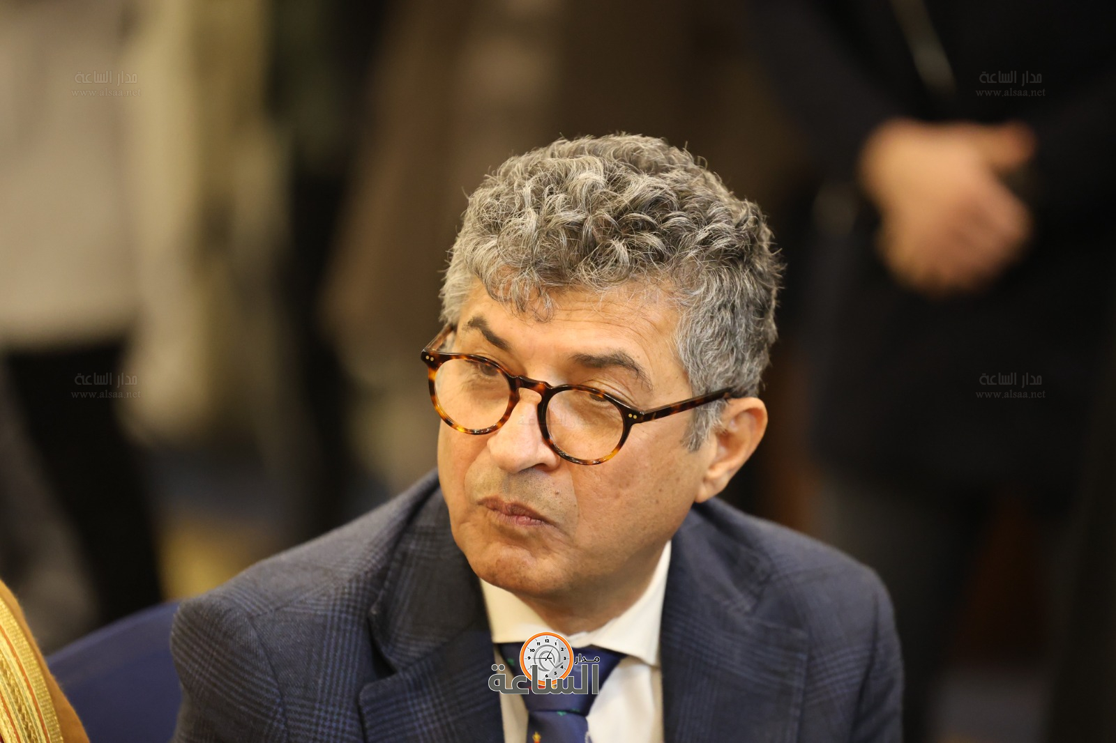 Madar Al-Saa Images 0.6210985130159072