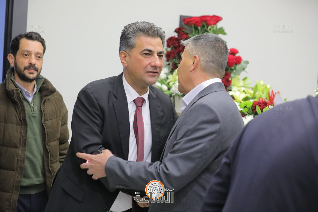 Madar Al-Saa Images 0.7350015494487598