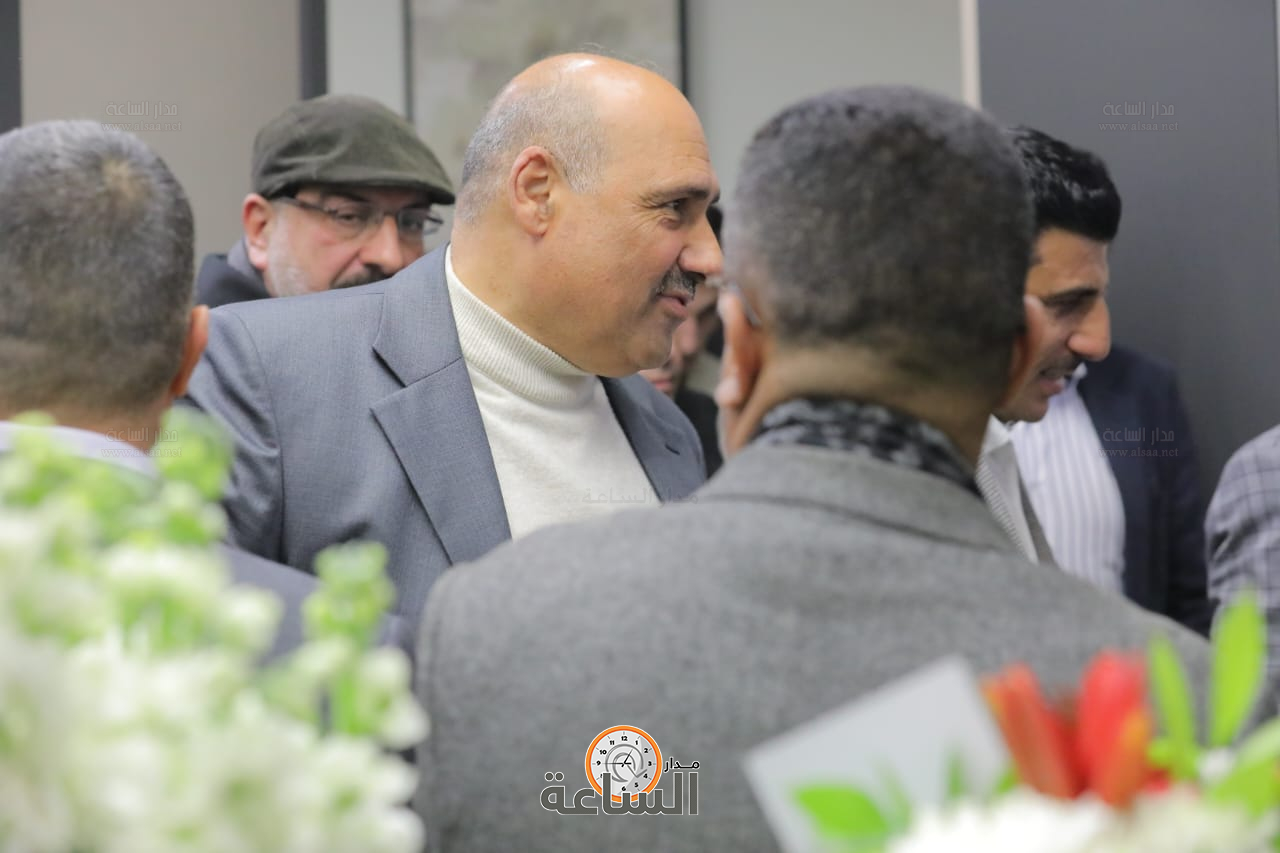 Madar Al-Saa Images 0.7518606456568906