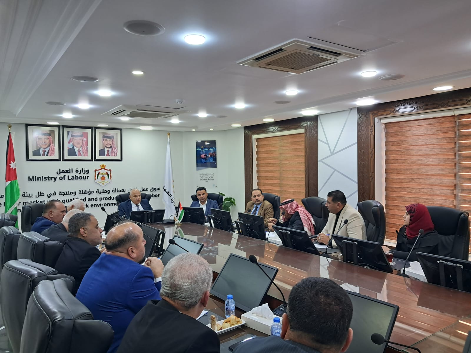 Madar Al-Saa Images 0.8798796987322024