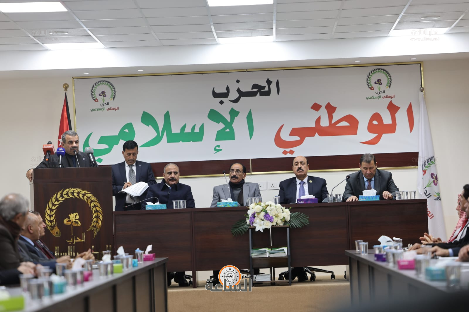 Madar Al-Saa Images 0.5279862306685352