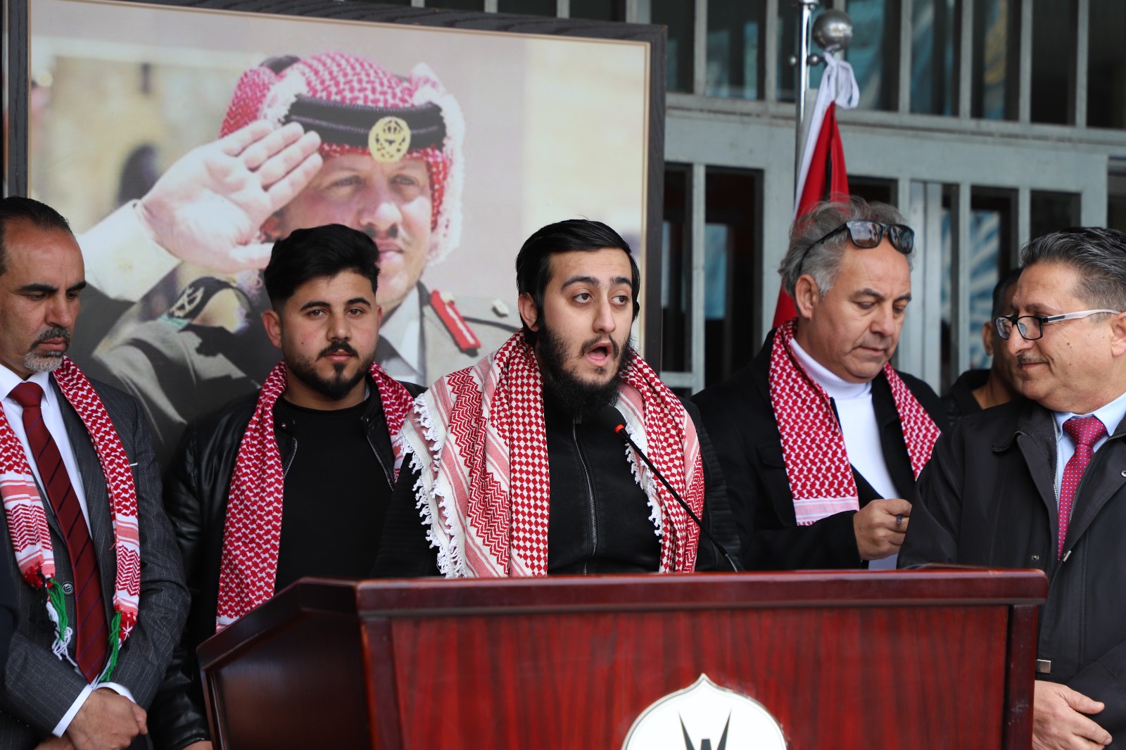 Madar Al-Saa Images 0.9107673395350491