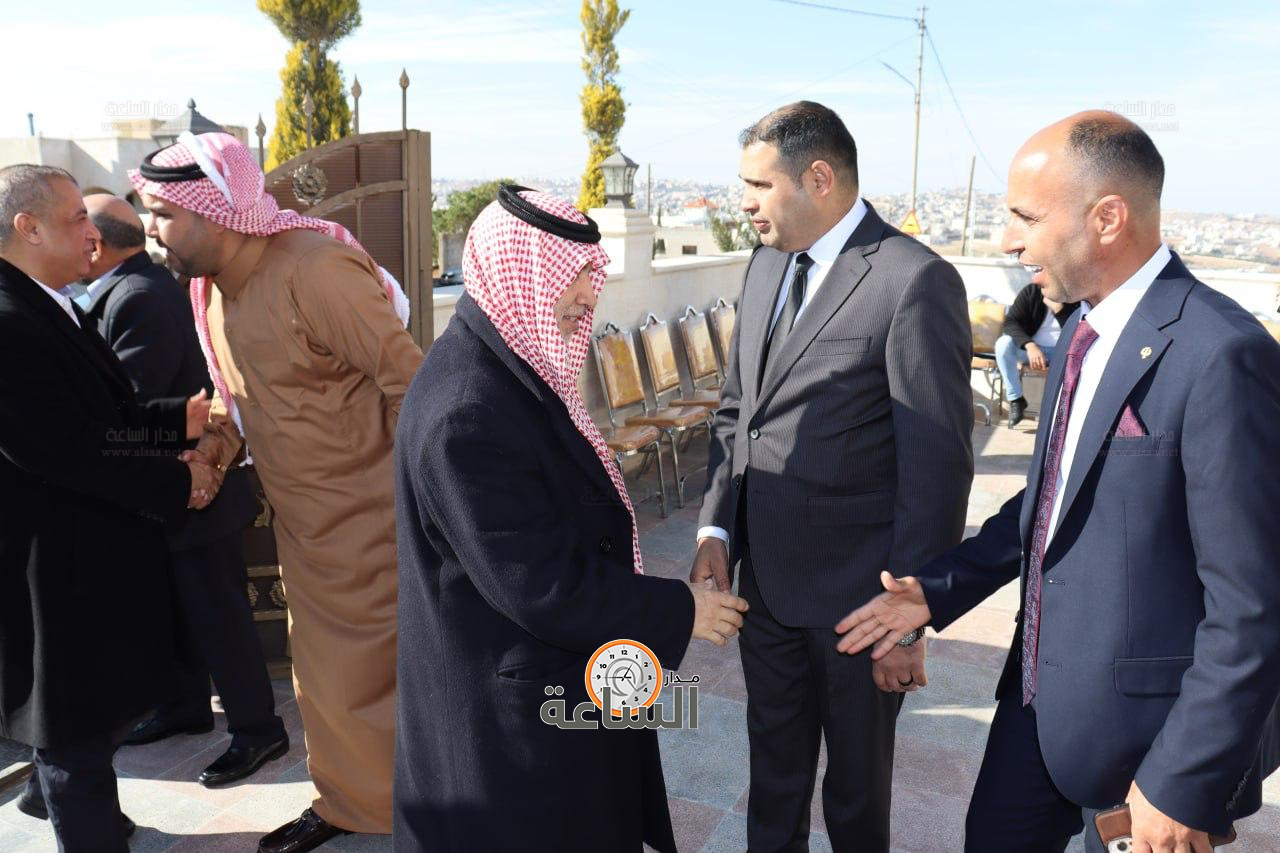 Madar Al-Saa Images 0.34833377536820787