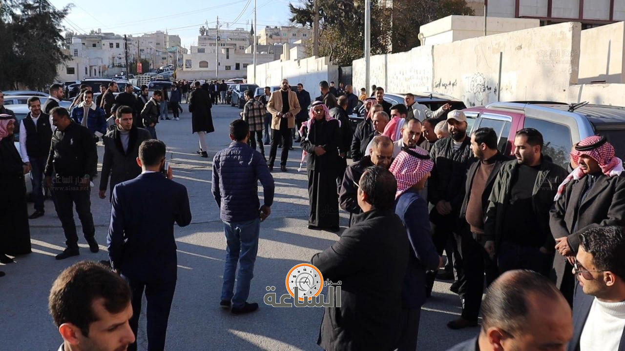 Madar Al-Saa Images 0.8368733120366343