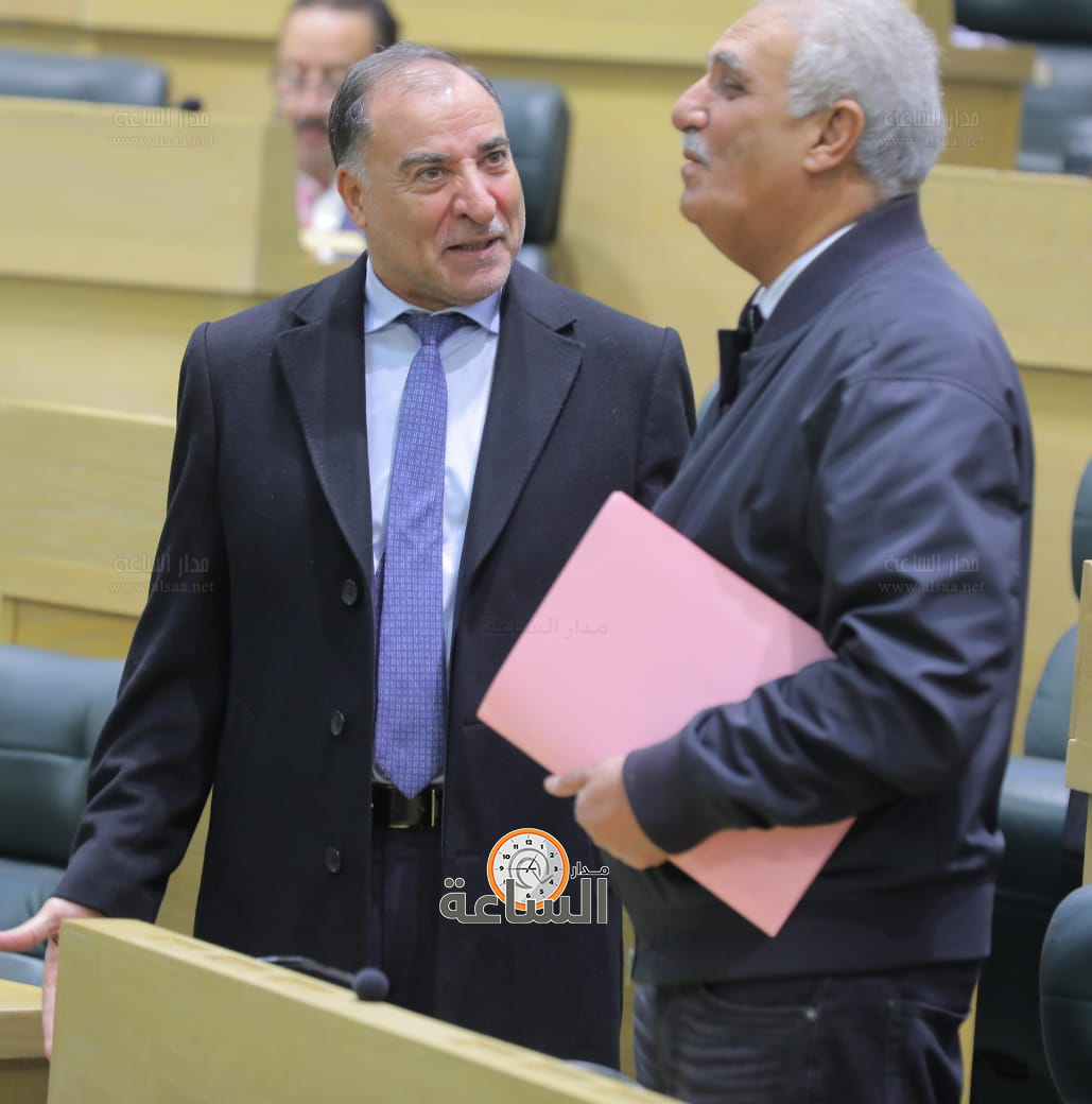 Madar Al-Saa Images 0.17096343982858841