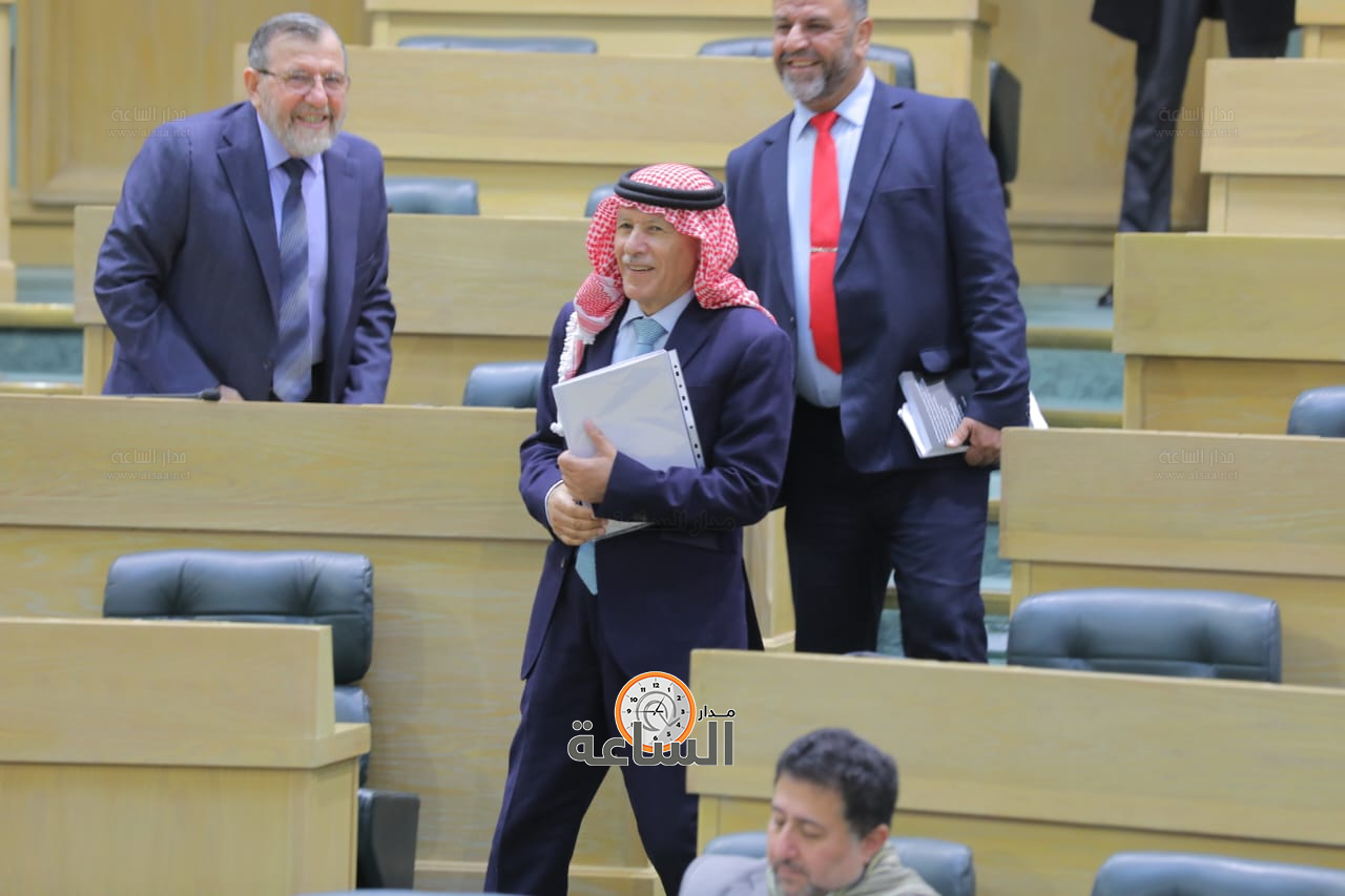 Madar Al-Saa Images 0.3795504653961923