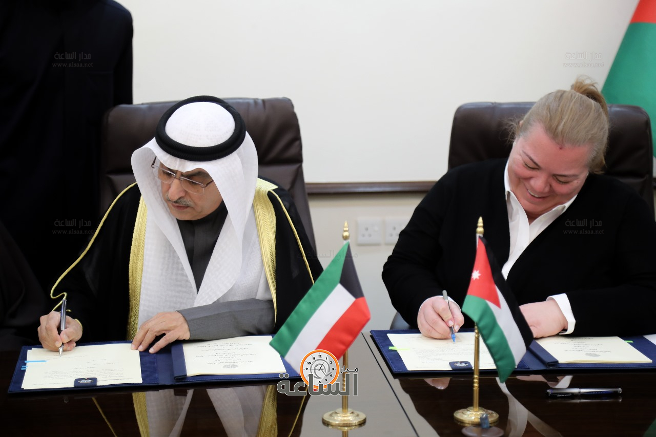 Madar Al-Saa Images 0.13610684443019982