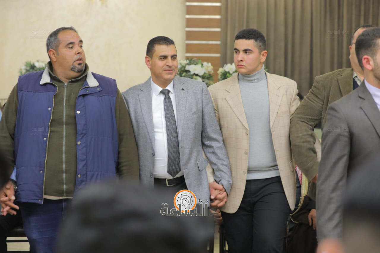 Madar Al-Saa Images 0.393579265199808