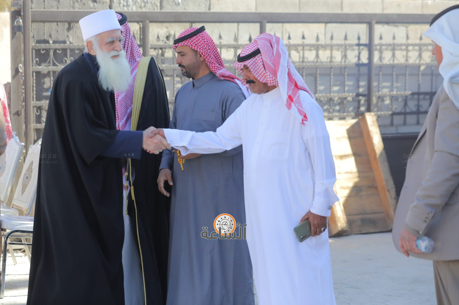 Madar Al-Saa Images 0.48195110729538104