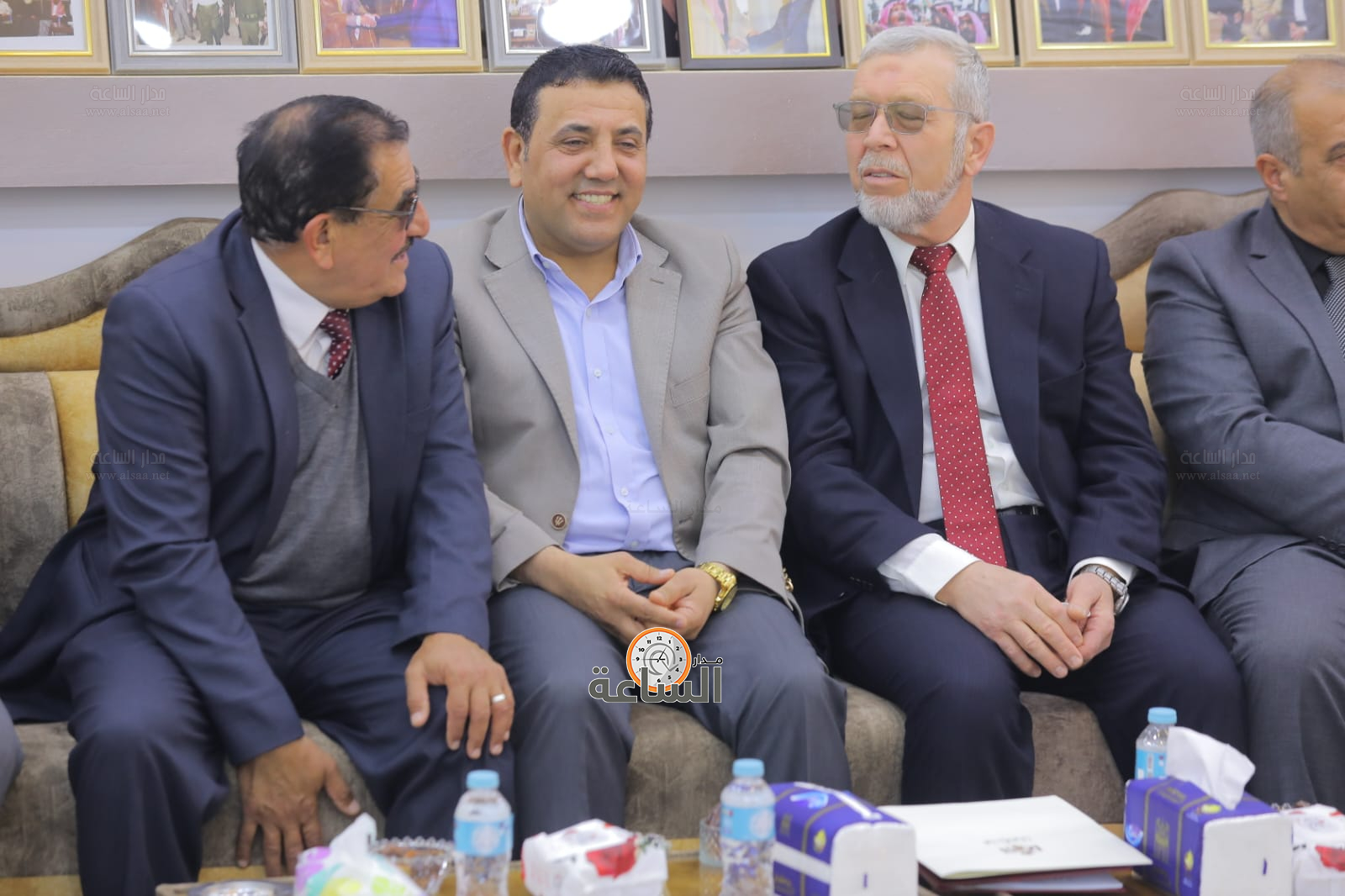 Madar Al-Saa Images 0.16234392920535767