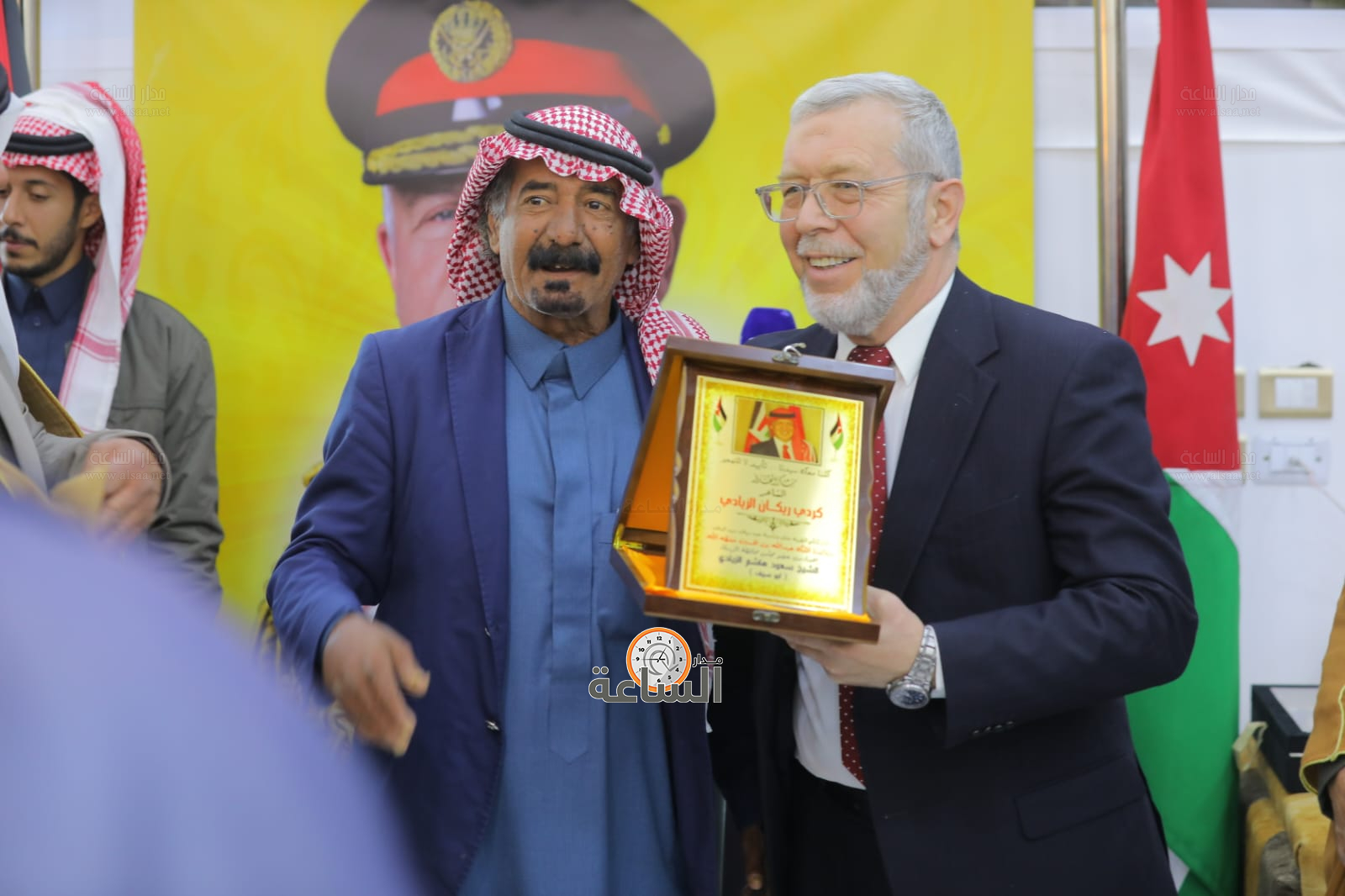 Madar Al-Saa Images 0.15148381830807356