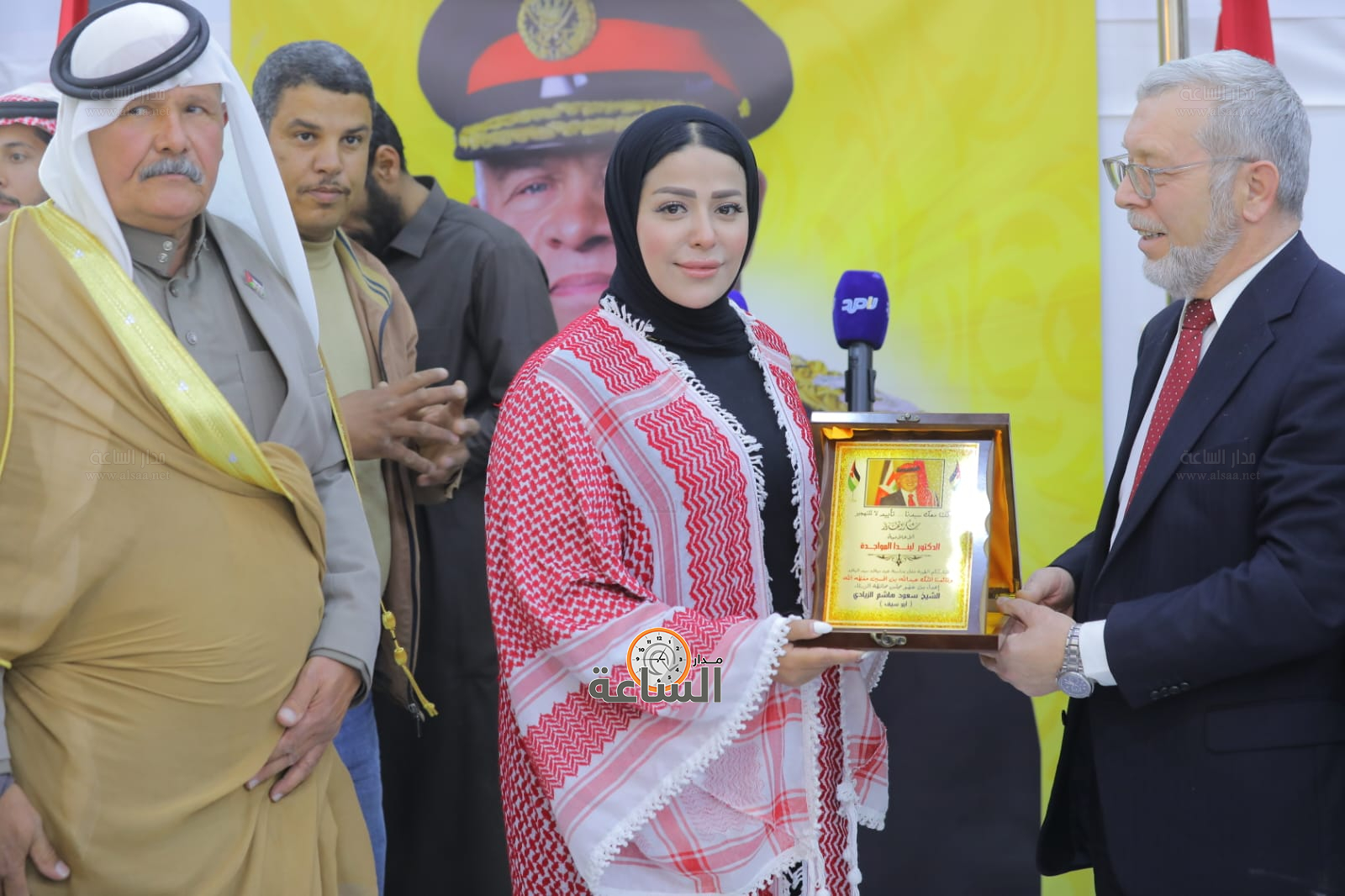 Madar Al-Saa Images 0.02546432147389277