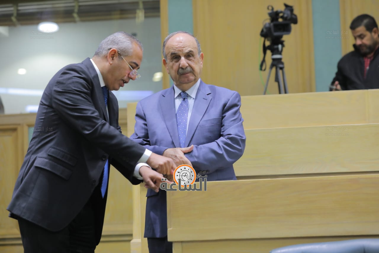 Madar Al-Saa Images 0.7551980409074961