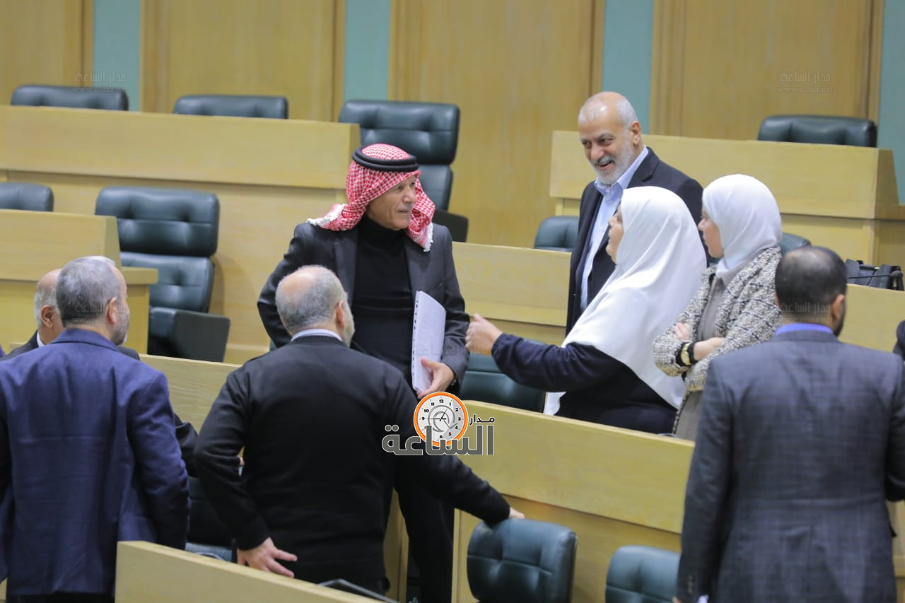 Madar Al-Saa Images 0.3583765002934811