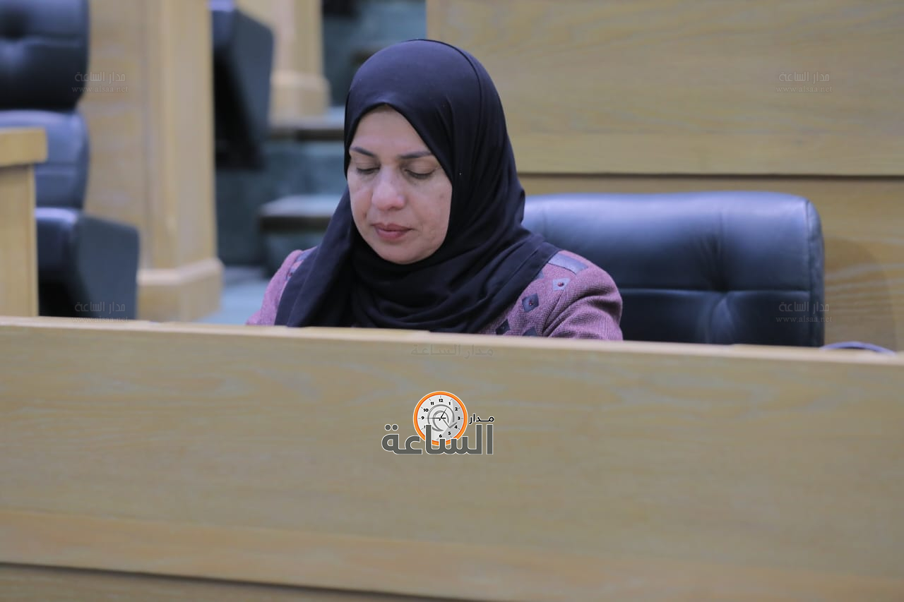 Madar Al-Saa Images 0.046906432936578035