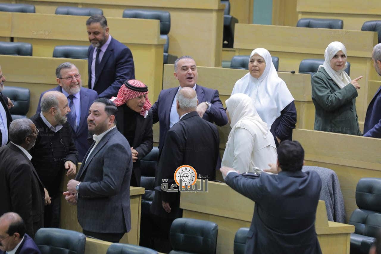 Madar Al-Saa Images 0.16177485236711564