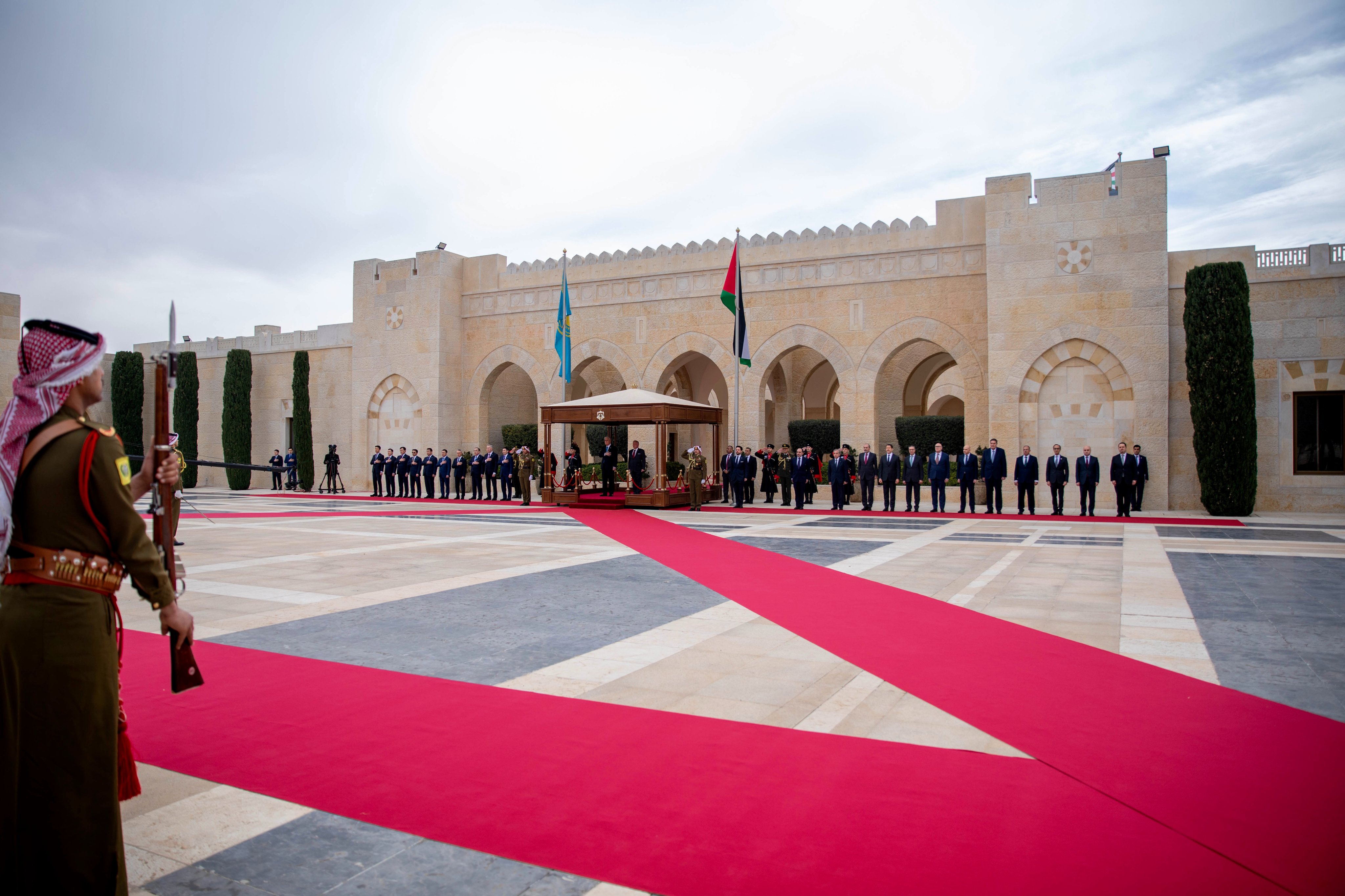 Madar Al-Saa Images 0.38573409250013957